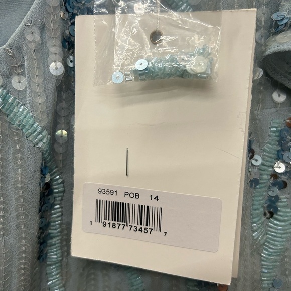 Mac Duggal 93591 NWT SEQUINED V NECK FLUTTER SLEEVE TEA LENGTH DRESS - Picture 6 of 12